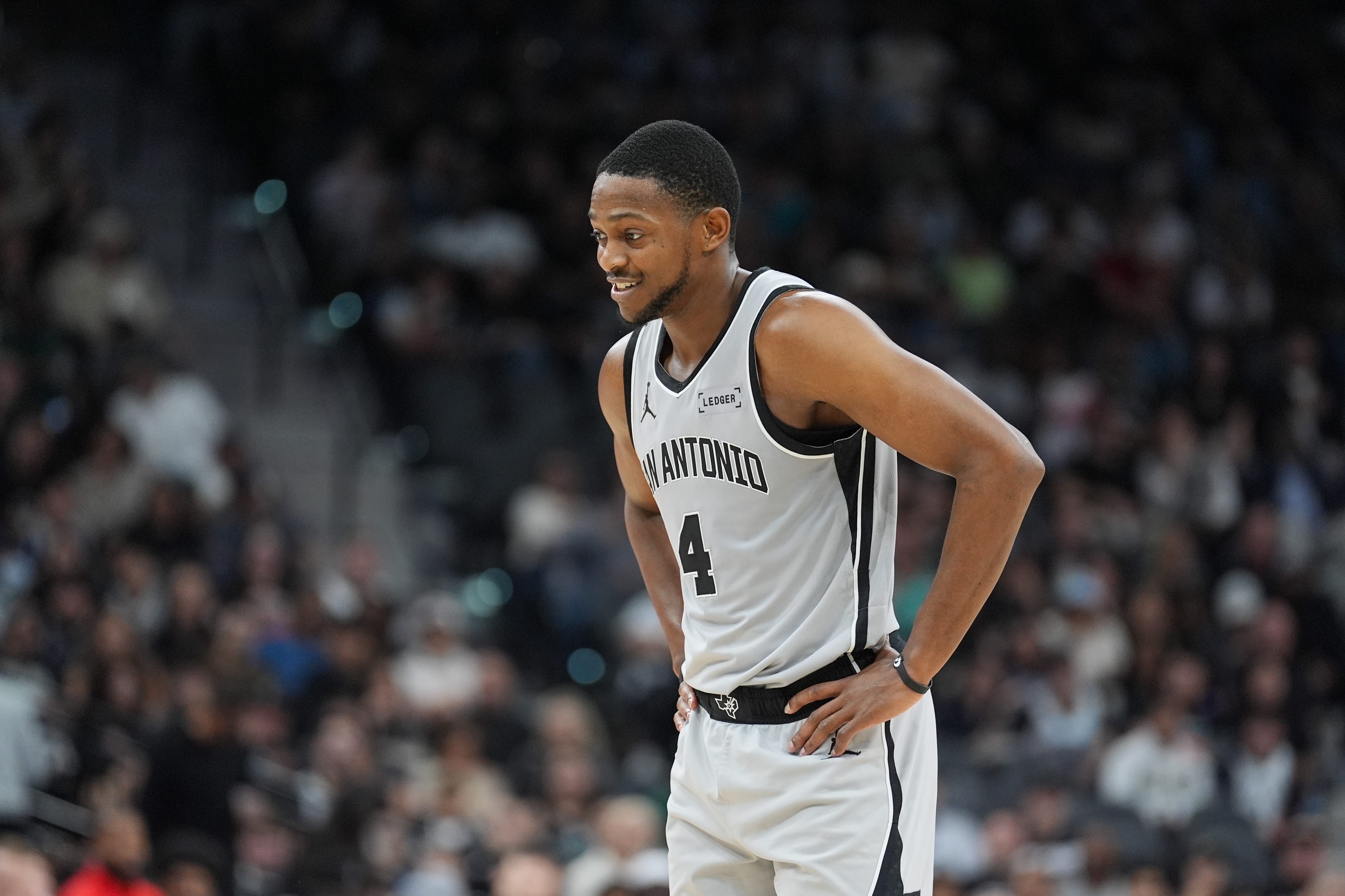 开云注册网址-场均20+没哨子？09双雄同届不同命 詹杜科接近 现役多人笑而不语