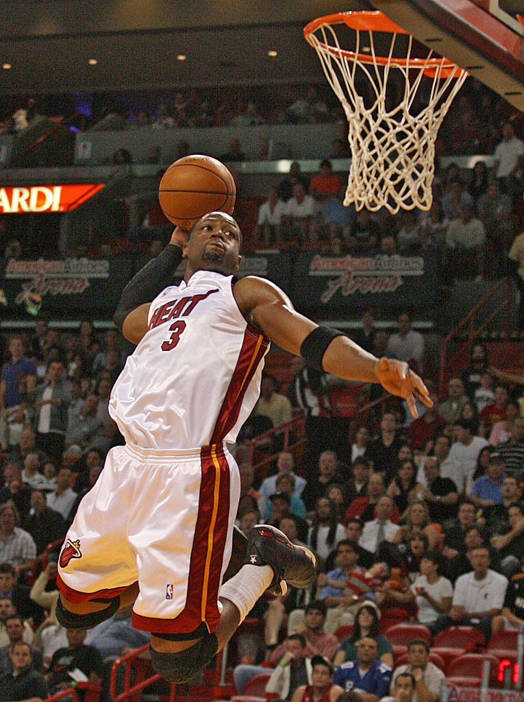 开云注册网址-场均20+没哨子？09双雄同届不同命 詹杜科接近 现役多人笑而不语