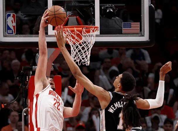 1709709411213061297.jpg 小火龙烫伤斑马!申京炸裂表现送文班生涯最惨一战