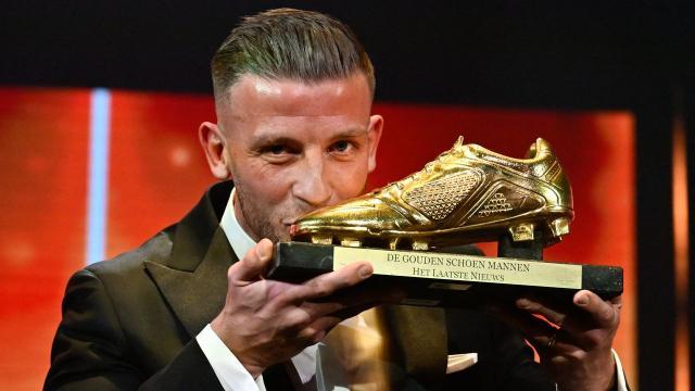 1732091838291047206.jpg 开云-比利时铁卫宣布季末退役 曾因惊恐症告别国家队