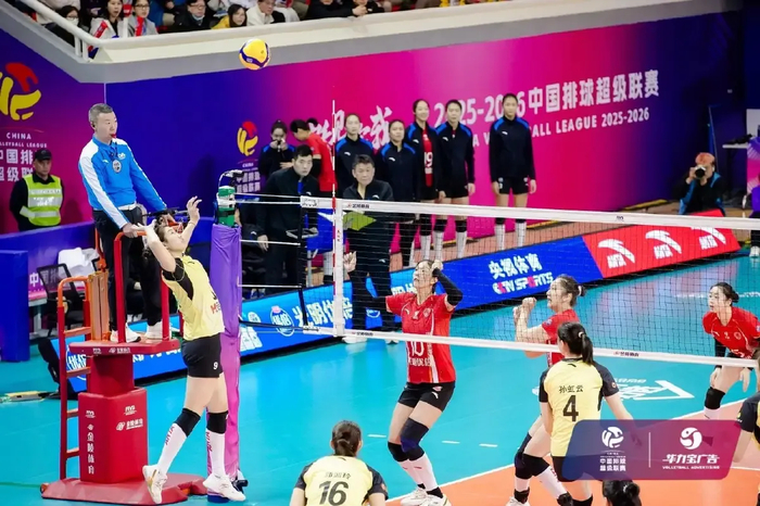 开云APP-上海女排赢在多点开花，山东女排二号位隐形！但1.95米副攻太惊艳|二传|国青|高佳琪|黄欣悦|自由人_新浪新闻