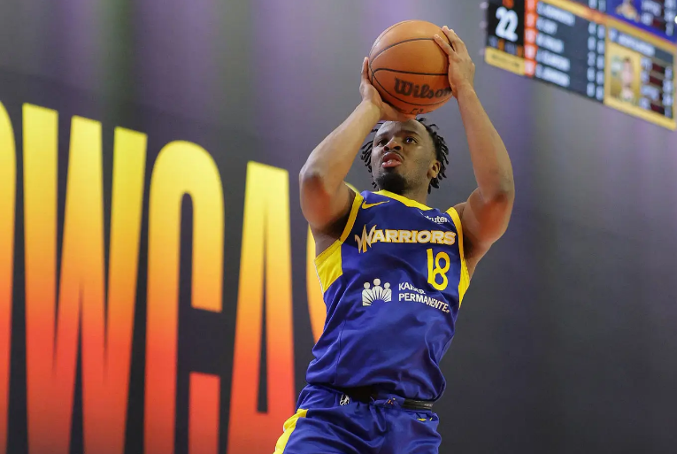 复出后状态略显一般，勇士双向合同后场新秀还得提升自己的表现？